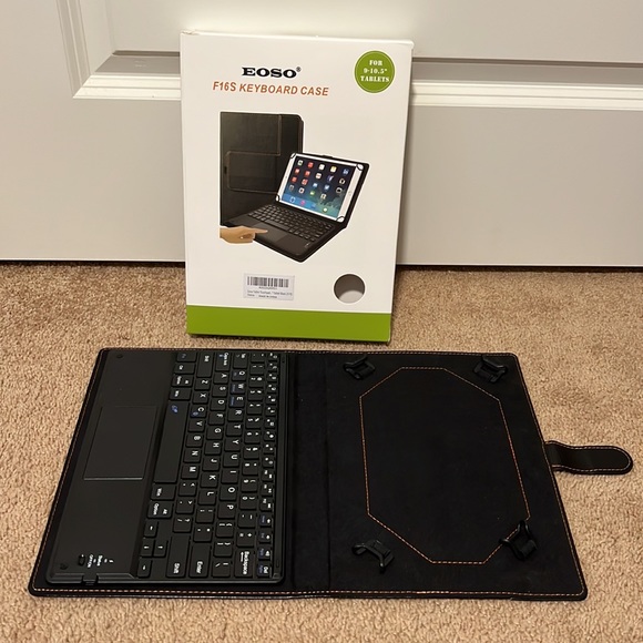 Eoso TouchPad Keyboard case for 9", 10",10.1",10.5" Tablets - Picture 2 of 6